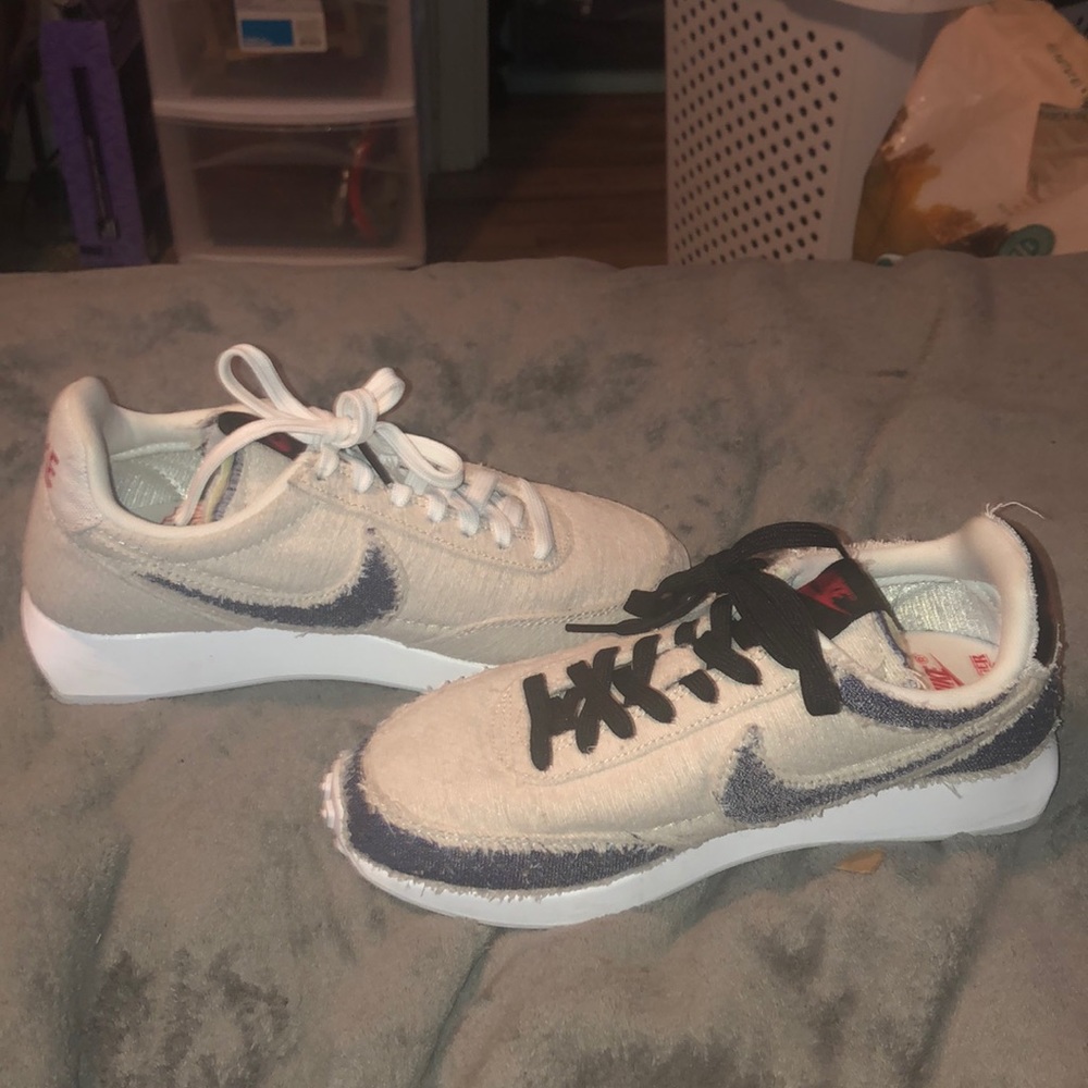 Nike Tailwinds Stranger Things ‘upside down’ Shoes